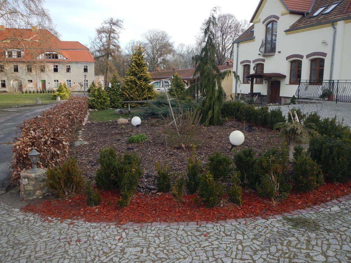 Agroturystyka Maya Hotel Miedzyrzecz Exterior photo